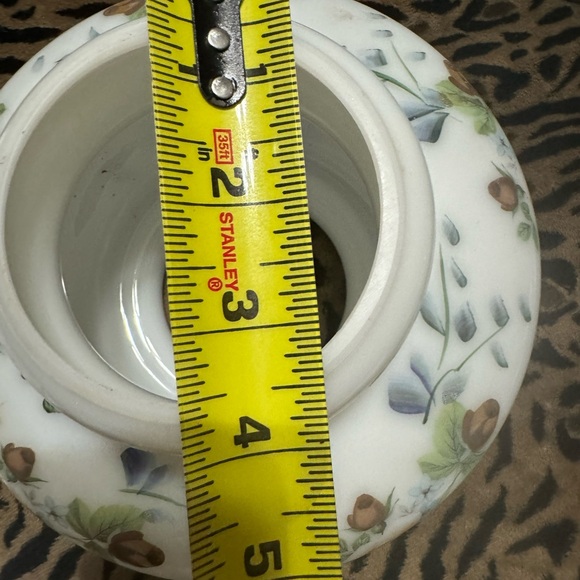 VINTAGE MILK GLASS HURRICANE LAMP SHADE 1960’s - Picture 8 of 11